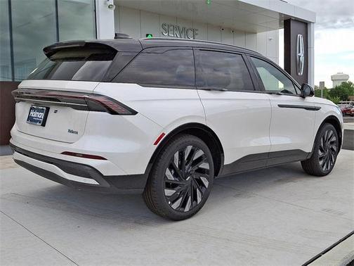 2025 Lincoln Nautilus Reserve