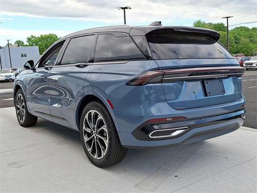 2025 Lincoln Nautilus Reserve