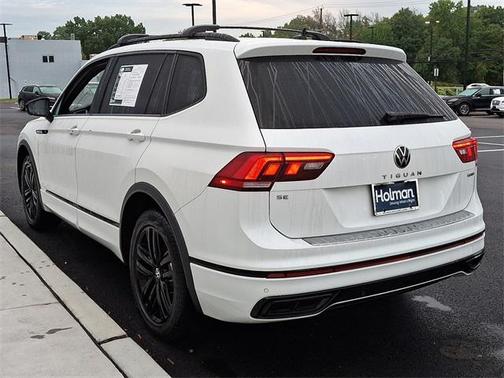 2022 Volkswagen Tiguan 2.0T SE R-Line Black 4MOTION