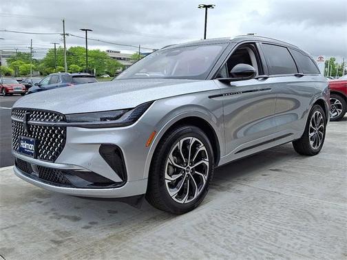 2025 Lincoln Nautilus Reserve