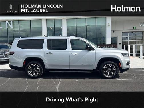 2023 Jeep Wagoneer L Series III 4x4