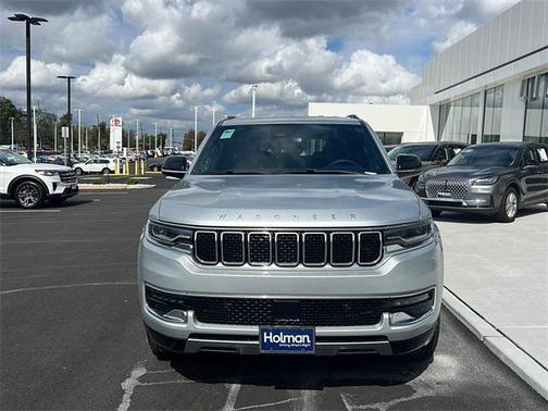 2023 Jeep Wagoneer L Series III 4x4