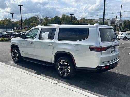 2023 Jeep Wagoneer L Series III 4x4