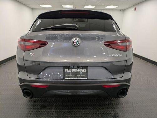 2022 Alfa Romeo Stelvio Sprint