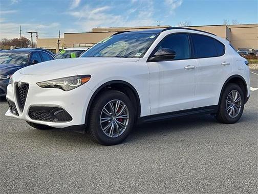 2024 Alfa Romeo Stelvio Base