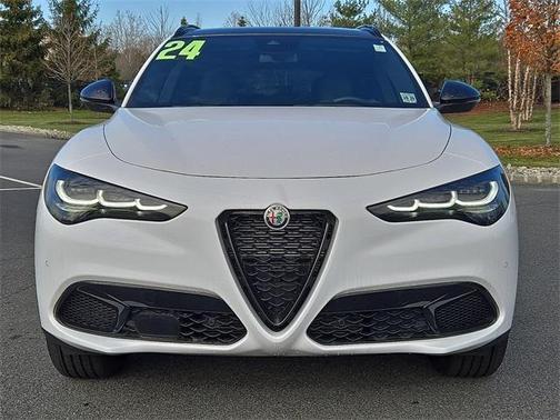 2024 Alfa Romeo Stelvio Base
