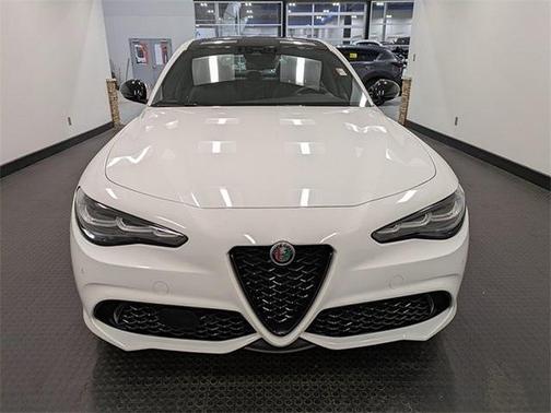 2024 Alfa Romeo Giulia Veloce