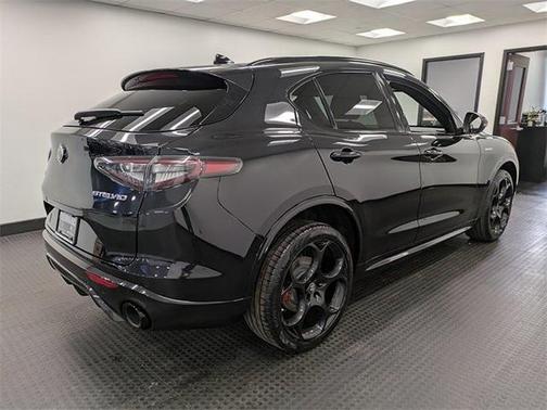 2024 Alfa Romeo Stelvio Veloce