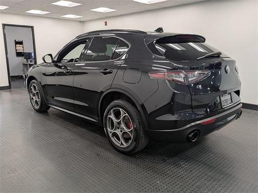 2024 Alfa Romeo Stelvio Base