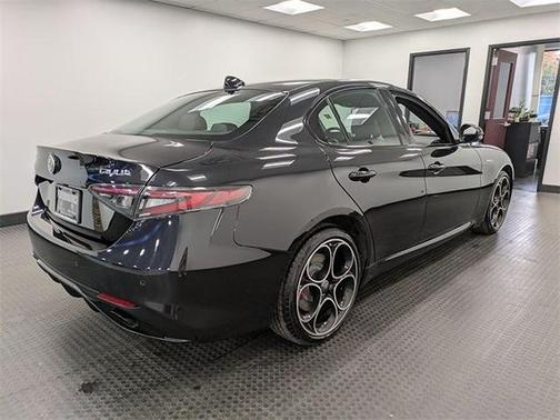 2024 Alfa Romeo Giulia Veloce