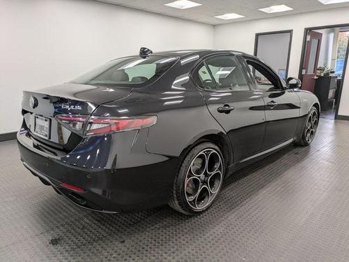 2024 Alfa Romeo Giulia Veloce