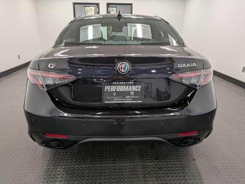 2024 Alfa Romeo Giulia Veloce