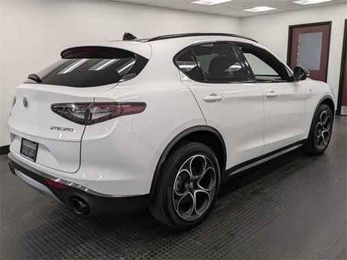 2024 Alfa Romeo Stelvio Ti