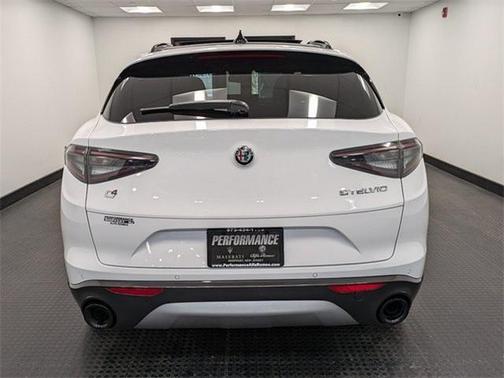 2024 Alfa Romeo Stelvio Ti