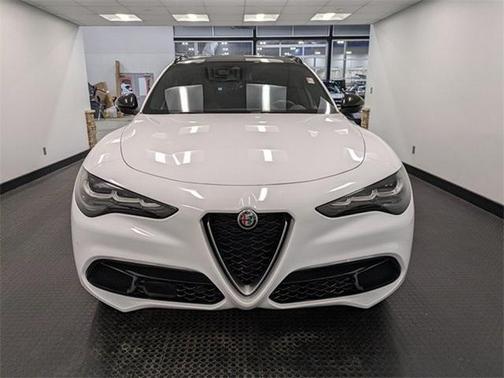2024 Alfa Romeo Stelvio Ti