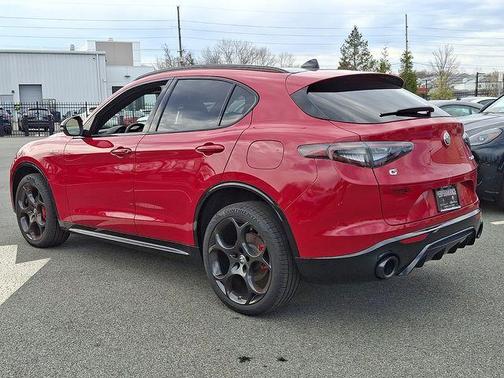 2025 Alfa Romeo Stelvio Veloce