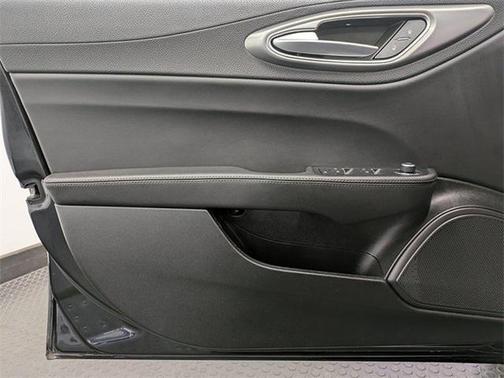 2024 Alfa Romeo Giulia Veloce