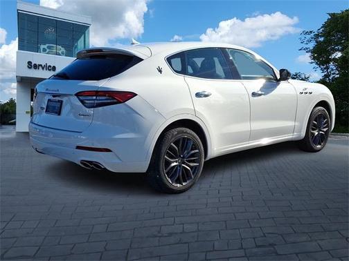 2024 Maserati Levante GT Ultima