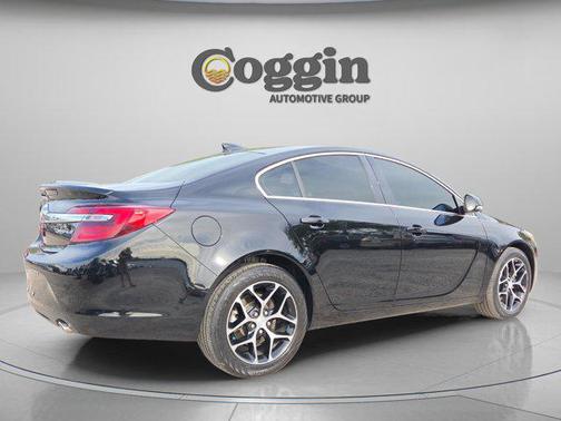 Black Onyx 2017 Buick Regal Turbo Sport Touring