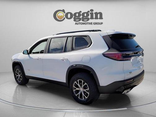 2026 GMC Acadia AWD AT4