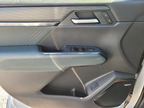 2026 GMC Acadia AWD AT4