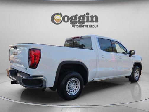 Summit White 2026 GMC Sierra 1500 SLE