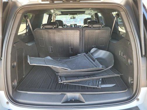 2024 Chevrolet Suburban 4WD High Country