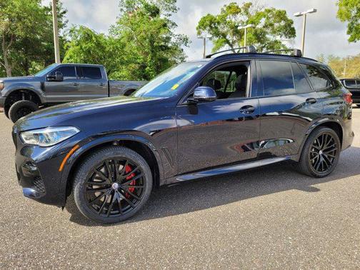 2023 BMW X5 M50i