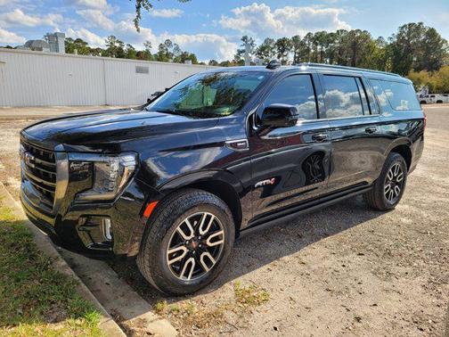 2024 GMC Yukon XL 4WD AT4