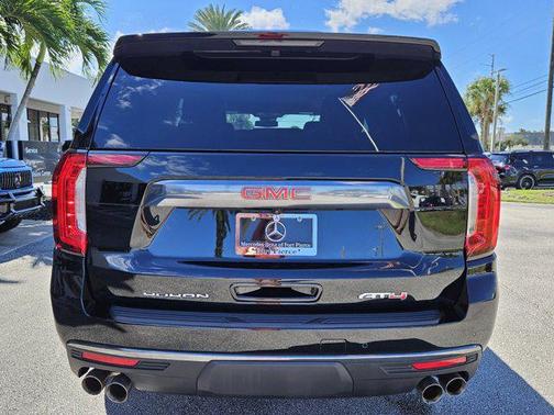 2024 GMC Yukon XL 4WD AT4