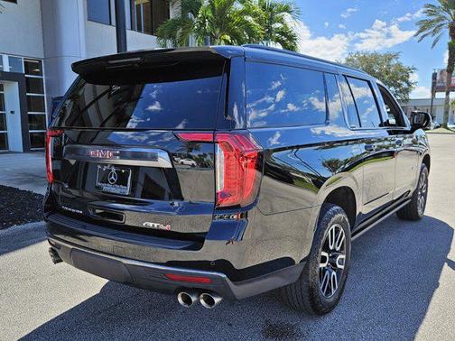 2024 GMC Yukon XL 4WD AT4