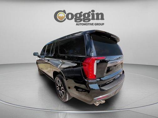 2024 GMC Yukon XL 4WD AT4