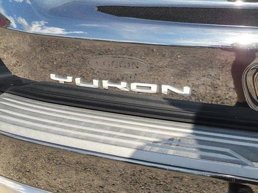 2024 GMC Yukon XL 4WD AT4