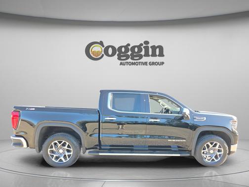 Onyx Black 2026 GMC Sierra 1500 SLT
