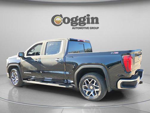 Onyx Black 2026 GMC Sierra 1500 SLT