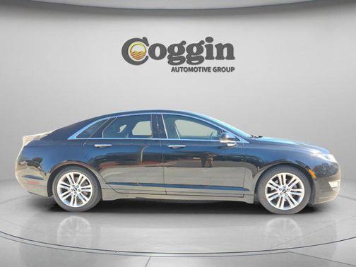 2016 Lincoln MKZ Base