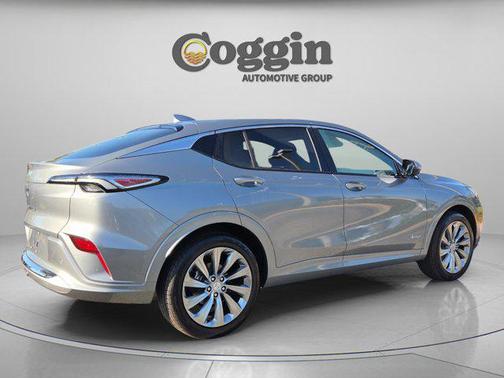 Moonstone Gray Metallic 2026 Buick Envista Avenir FWD