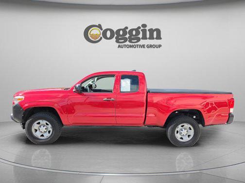 2017 Toyota Tacoma SR