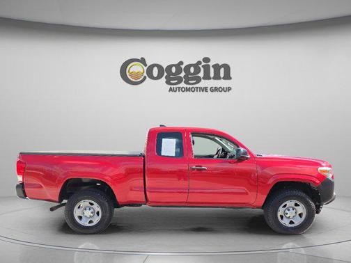 2017 Toyota Tacoma SR