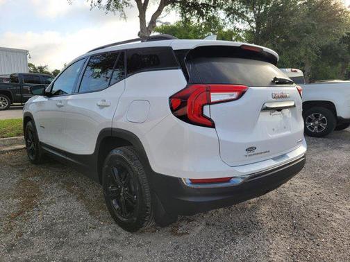 2022 GMC Terrain AWD AT4