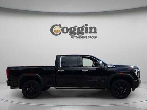 Onyx Black 2024 GMC Sierra 2500 Denali