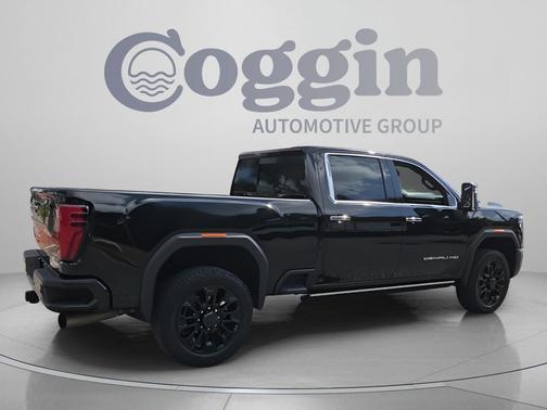 Onyx Black 2024 GMC Sierra 2500 Denali