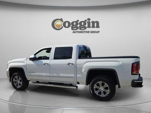 Summit White 2017 GMC Sierra 1500 SLT