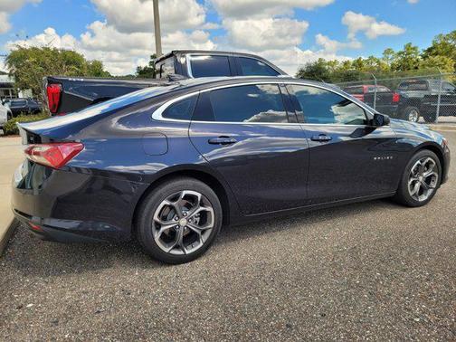 2022 Chevrolet Malibu FWD LT