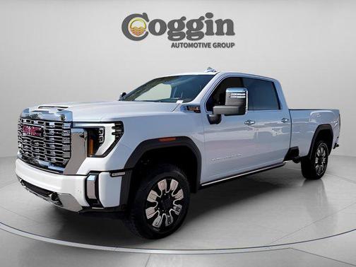 Glacier White Tricoat 2026 GMC Sierra 3500 Denali