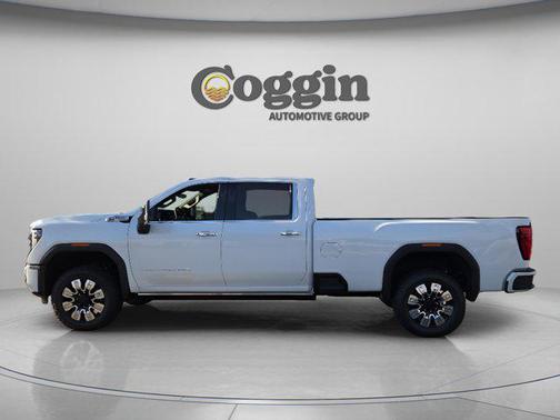 Glacier White Tricoat 2026 GMC Sierra 3500 Denali