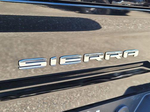 2025 GMC Sierra 2500 SLT