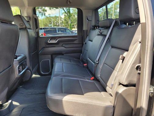 2025 GMC Sierra 2500 SLT