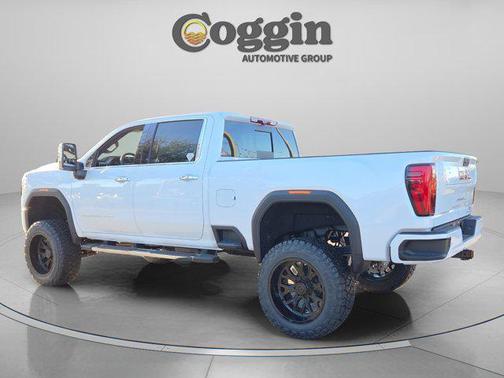 Glacier White Tricoat 2026 GMC Sierra 2500 Denali