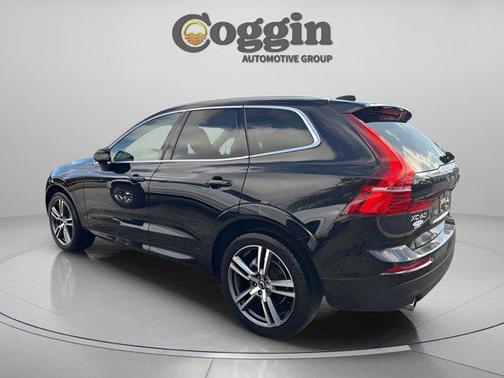 2020 Volvo XC60 T5 Momentum